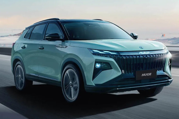 Dongfeng Huge 1.5 AT 197 HEV Style